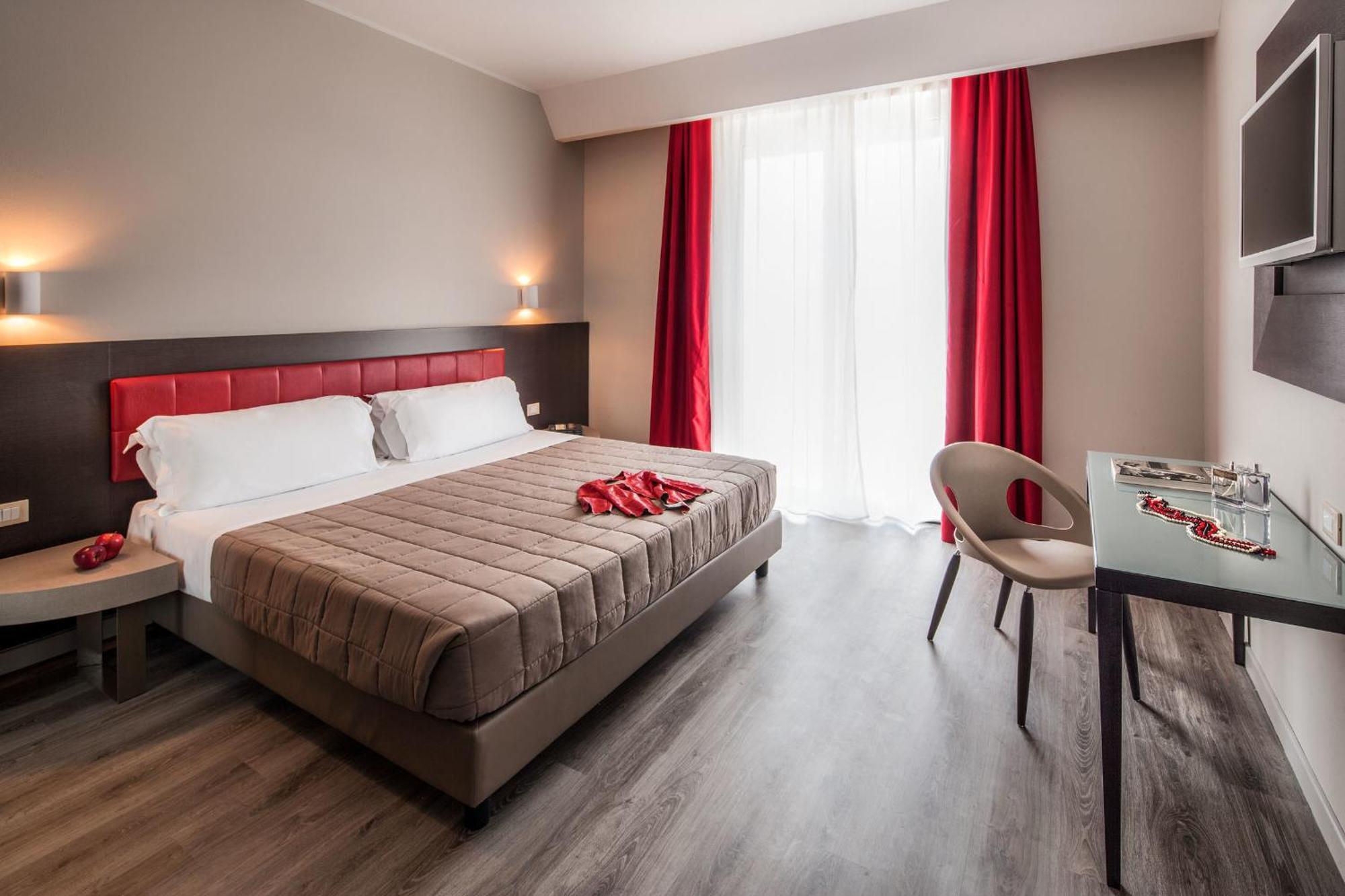Double Room,1274441119:JPEG